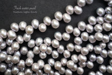 画像をギャラリービューアに読み込む, (1連40cm)淡水パール ぷっくりドロップ〜ライス クレオ穴 グレー@56円