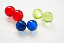 Load image into Gallery viewer, (No.1-3)琥珀 アンバー 片穴あき ペア ルース 丸玉 草木染