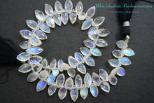 Load image into Gallery viewer, (半連/1連)高品質 ホワイト ラブラドライト ブルームーンストーン ファセットマーキス