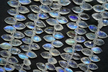 Load image into Gallery viewer, (半連/1連)高品質 ホワイト ラブラドライト ブルームーンストーン ファセットマーキス