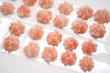 画像をギャラリービューアに読み込む, (No.1-3)ピンク珊瑚 フラワーカービング ペア/3粒セット ルース 裏面片穴 コーラル
