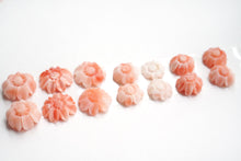 画像をギャラリービューアに読み込む, (No.1-3)ピンク珊瑚 フラワーカービング ペア/3粒セット ルース 裏面片穴 コーラル