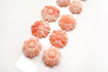 画像をギャラリービューアに読み込む, (No.1-3)ピンク珊瑚 フラワーカービング ペア/3粒セット ルース 裏面片穴 コーラル