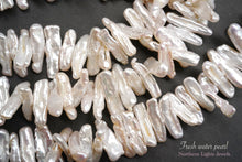 画像をギャラリービューアに読み込む, (半連/1連)高品質 淡水パール 白 スティックパール バロック びわ風