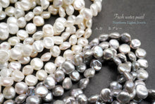 Load image into Gallery viewer, Freshwater Pearl Poppy Baroque Creo Hole White 38 cm