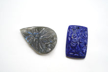 Load image into Gallery viewer, (No.3-15)宝石質 ジェムストーン ルース 穴あき カービング