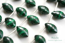 画像をギャラリービューアに読み込む, (半連/1連)宝石質 マラカイト 小さめ フラットシャンデリア マイクロカット