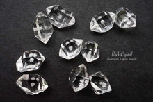 画像をギャラリービューアに読み込む, 【大/小,ペアルース】上質 パキスタン産 ロック・クリスタル 片穴 ダイアモンドクォーツ