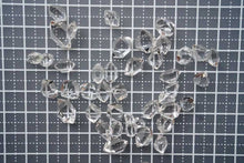 画像をギャラリービューアに読み込む, 【粒売り】上質 パキスタン産 ロック・クリスタル 無穴 ダイアモンドクォーツ
