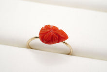 Load image into Gallery viewer, (1/4, half-strand, 1-strand) Akoya pearls from Ise-Shima, horn, poppy, untoned, natural gray