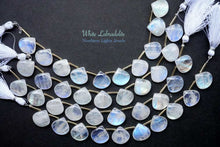 Load image into Gallery viewer, 宝石質 ホワイトラブラドライト レインボームーンストーン スムースマロンシェイプ