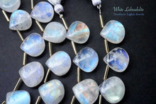 Load image into Gallery viewer, 宝石質 ホワイトラブラドライト レインボームーンストーン スムースマロンシェイプ