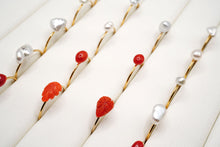 Load image into Gallery viewer, (1/4, half-strand, 1-strand) Akoya pearls from Ise-Shima, horn, poppy, untoned, natural gray