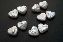 画像をギャラリービューアに読み込む, (ペア)淡水パール ハート ルース 白 穴なし ハートシェイプ