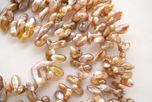 Load image into Gallery viewer, (1 row 35 cm, 25 pieces) Freshwater pearl puff coin natural color mauve pink ~ purple