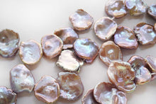 画像をギャラリービューアに読み込む, (半連/1連)淡水パール 天然色パープル ゴールド 花びら ケシ風