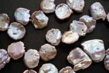 画像をギャラリービューアに読み込む, (半連/1連)淡水パール 天然色パープル ゴールド 花びら ケシ風