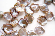 画像をギャラリービューアに読み込む, (半連/1連)淡水パール 天然色パープル ゴールド 花びら ケシ風