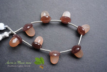 画像をギャラリービューアに読み込む, (2/8粒)高品質 ムーンストーン どんぐり カービングビーズ