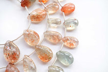 Load image into Gallery viewer, グリーンフェルスパー サンストーン スムース ペアシェイプ