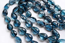 画像をギャラリービューアに読み込む, (半連/1連)宝石質 ロンドン ブルートパーズ 貫通穴 ファセット ペアシェイプ