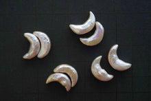 画像をギャラリービューアに読み込む, 淡水パール ホワイト お月さま 無穴 ペアルース