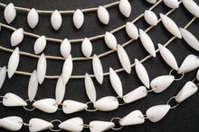 Load image into Gallery viewer, (No.1-3)高品質 ホワイトアゲート オリーブ ツイステッドオーバル