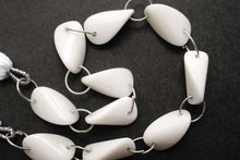 Load image into Gallery viewer, (No.1-3)高品質 ホワイトアゲート オリーブ ツイステッドオーバル