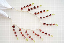 Load image into Gallery viewer, (2列10pc/1連50pc)宝石質 ガーネット ペリドット ダブルホール ルースカット トリリオン ペアシェイプ