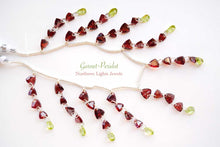 Load image into Gallery viewer, (2列10pc/1連50pc)宝石質 ガーネット ペリドット ダブルホール ルースカット トリリオン ペアシェイプ