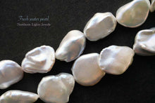 画像をギャラリービューアに読み込む, (A/B)上質 淡水パール 白 ユニーク バロック 38cm
