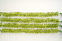 Load image into Gallery viewer, (半連/1連)ペリドット ファセット ペアシェイプ