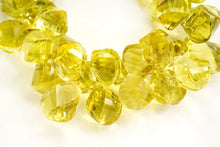 画像をギャラリービューアに読み込む, (10pc/半連/1連)グリーンゴールド レモンクォーツ ツイステッド ドロップ