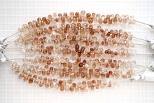 Load image into Gallery viewer, インペリアルトパーズ スムースドロップ 天然色