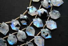 Load image into Gallery viewer, (2/10pc)宝石質 ホワイトラブラドライト ブラックスポット ヘキサゴンシェイプ