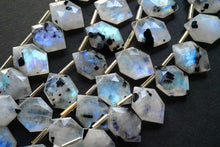 Load image into Gallery viewer, (2/10pc)宝石質 ホワイトラブラドライト ブラックスポット ヘキサゴンシェイプ