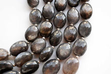 Load image into Gallery viewer, (半連/1連)宝石質 ゴールデンシーン ブラックムーンストーン マイクロカット ファセットオーバル