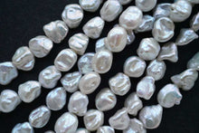 画像をギャラリービューアに読み込む, 淡水パール ホワイト 40cm ケシ風 バロック