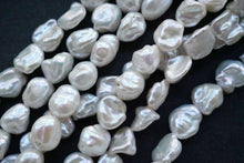 画像をギャラリービューアに読み込む, 淡水パール ホワイト 40cm ケシ風 バロック