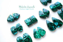 画像をギャラリービューアに読み込む, (No.1-46)クリソコラマラカイト ペアルース 上部穴あき 裏フラット
