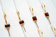 Load image into Gallery viewer, (No.1-4)宝石質 ジェムストーン モザンビークガーネット ヴェルメイユ 銀製+K18GP ピアス 柘榴石