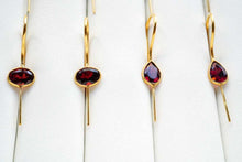 Load image into Gallery viewer, (No.1-4)宝石質 ジェムストーン モザンビークガーネット ヴェルメイユ 銀製+K18GP ピアス 柘榴石