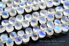 Load image into Gallery viewer, (半連/1連)宝石質 ホワイトラブラドライト レインボームーンストーン ファセットペアシェイプ