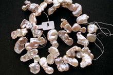 Load image into Gallery viewer, Freshwater Pearl Poppy Baroque Creo Hole White 38 cm