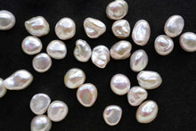 画像をギャラリービューアに読み込む, (4pc)淡水パール ホワイト 無穴ルース ケシ風 バロック