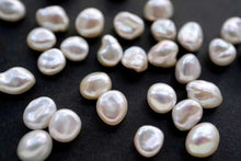 画像をギャラリービューアに読み込む, (4pc)淡水パール ホワイト 無穴ルース ケシ風 バロック