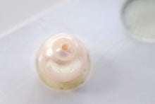 画像をギャラリービューアに読み込む, (5-5.5mm/8.5-9mm)あこや ペアルース 3/4 片穴あき セミラウンド ベビーパール