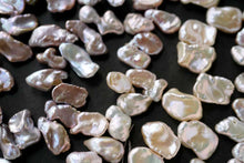 画像をギャラリービューアに読み込む, (ライトパープル/アイボリー〜ライトピンク)淡水パール 天然色 39cm ケシ風 バロック クレオ穴