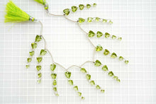 画像をギャラリービューアに読み込む, (2列10pc/1連50pc)宝石質 ペリドット ダブルホール ルースカット トリリオン