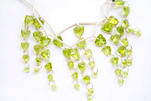 画像をギャラリービューアに読み込む, (2列10pc/1連50pc)宝石質 ペリドット ダブルホール ルースカット トリリオン